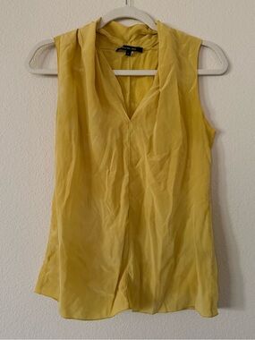 100% silk vintage Rachel Roy Yellow Sleeveless V-Neck Camisole